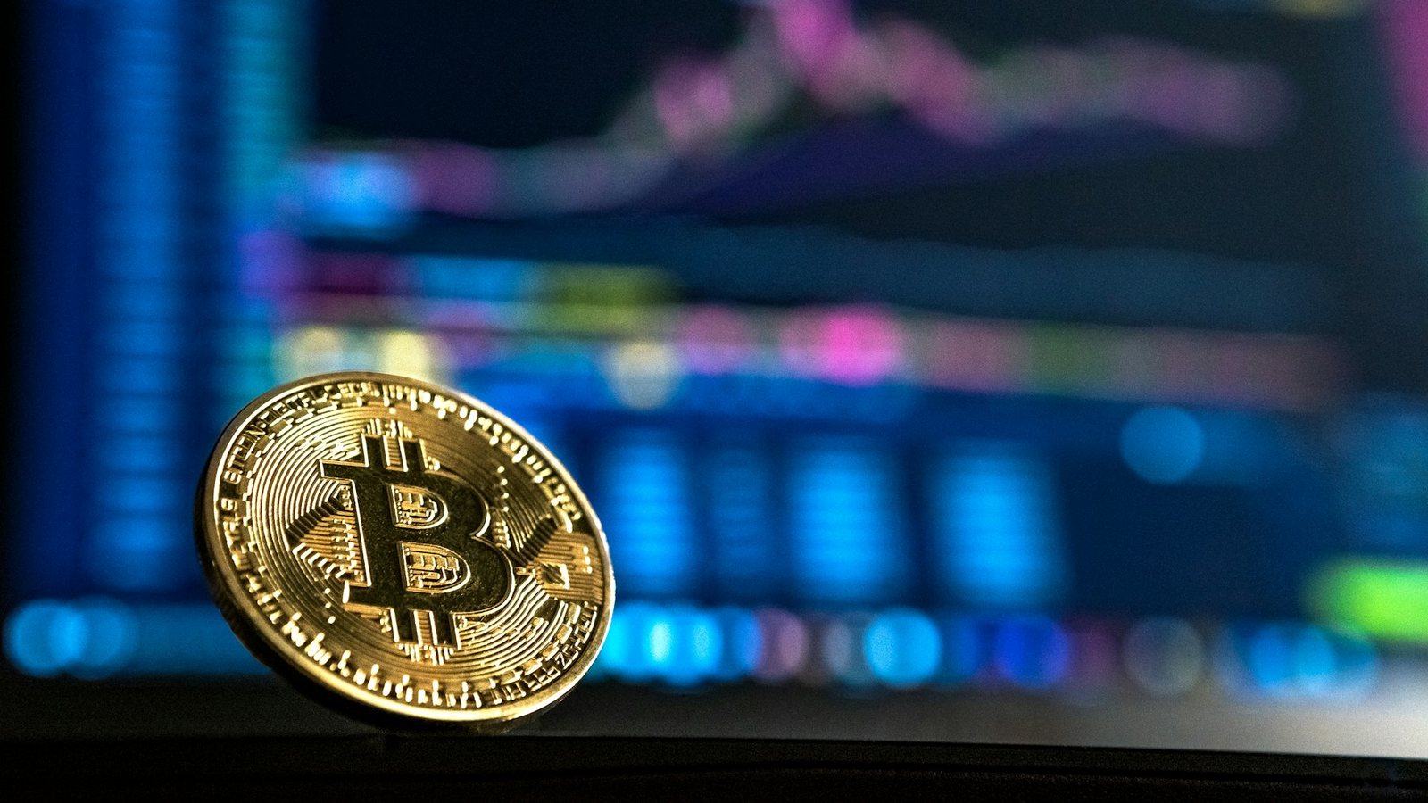 Strategy buys 950 BTC as Bitcoin rebounds toward $84,500 — CoinDesk