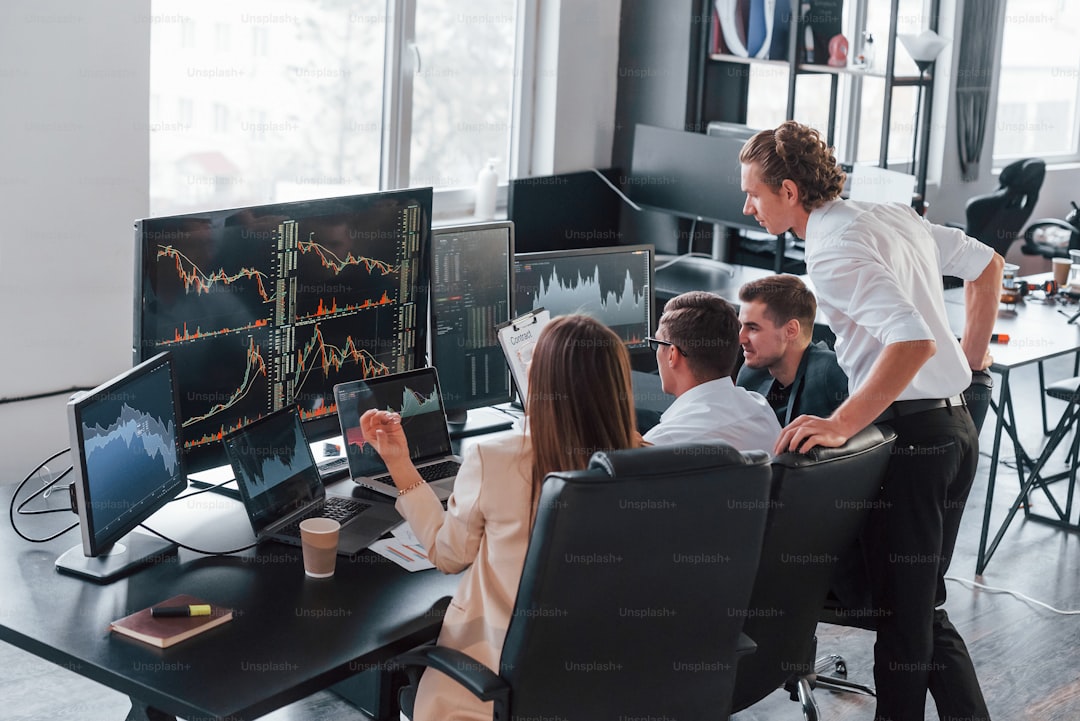 Market Cycles: How to Avoid Trading Headlines